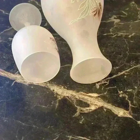 Vintage Frosted Glass Wine Decanter & Glass Set - Picture 8 of 16